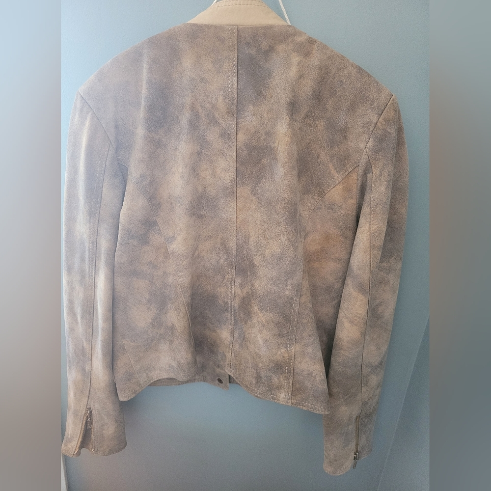 Leather Jacket - Picture 2 of 5